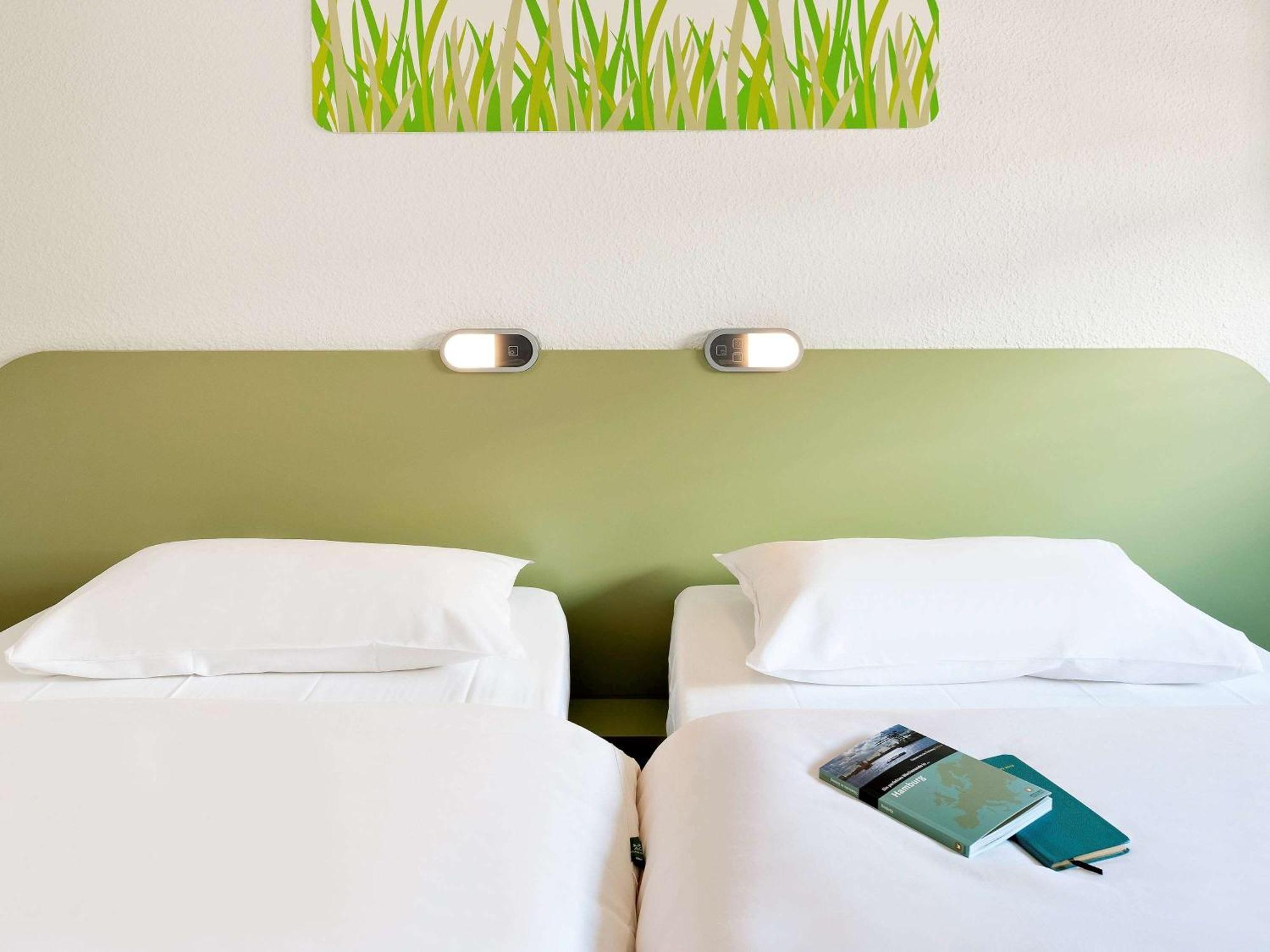 ibis budget Valenciennes Petite-Forêt Exterior foto