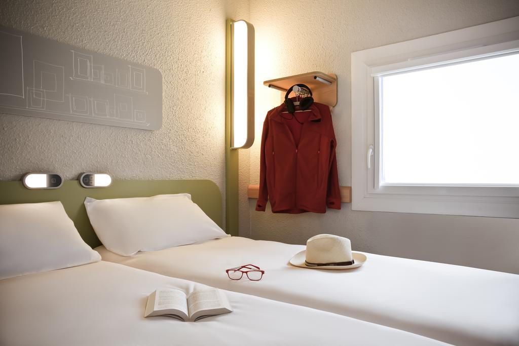 ibis budget Valenciennes Petite-Forêt Exterior foto