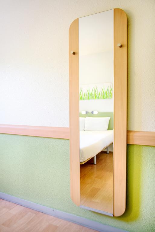ibis budget Valenciennes Petite-Forêt Exterior foto